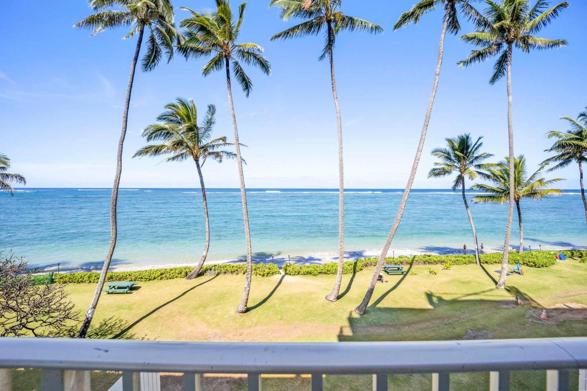 Beautiful Beachfront Condo 라이에 외부 사진